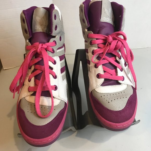 adidas Shoes - ADIDAS WOMENS HIGH TOP SHOES SIZE 9.5